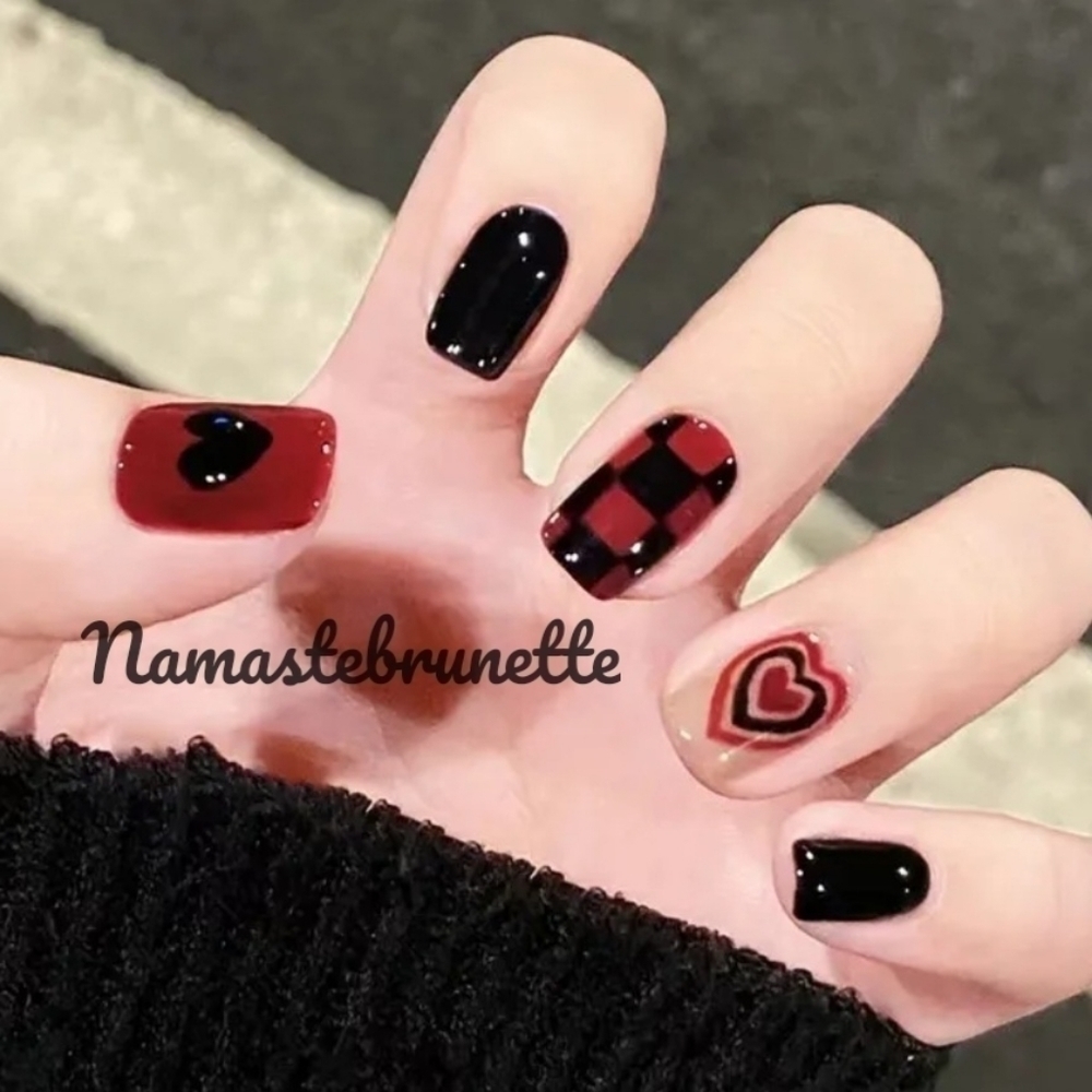 2/$16 Heart Checkerboard Press On Nails - Picture 4 of 13